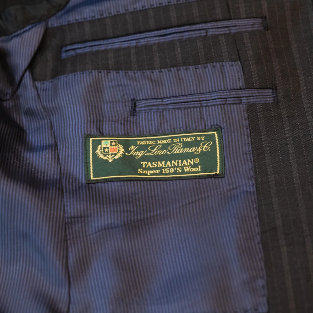 F81 イタリア老舗ブランドLOROPIANA最高級カシミア生地 見入っ