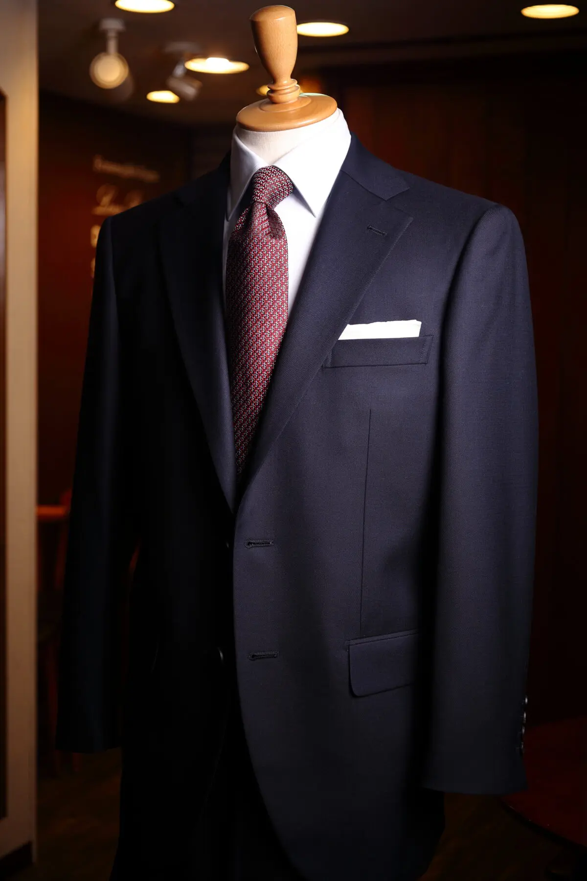 横浜テーラーナガサカKUNISHIMA1850とは？仕立て映え抜群のネイビー