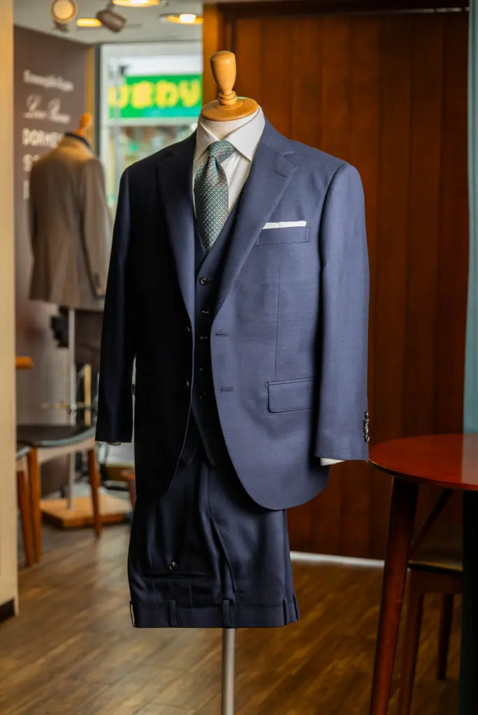 横浜テーラーナガサカ英国仕立ての品格を纏う｜HARRISONS 