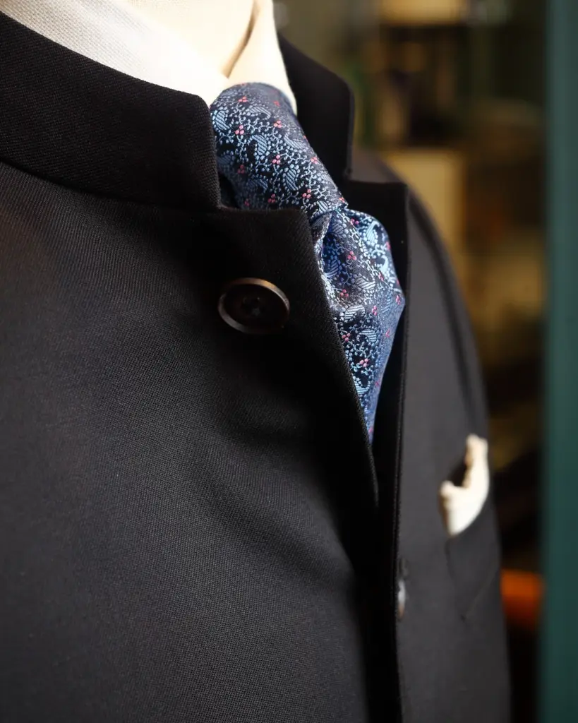 【希少・ガンメタル】JONES NEW YORK マオカラー 本革スーツ 3XL 横浜テーラーナガサカ「和の静けさ」を纏う。マオカラースーツと国産
