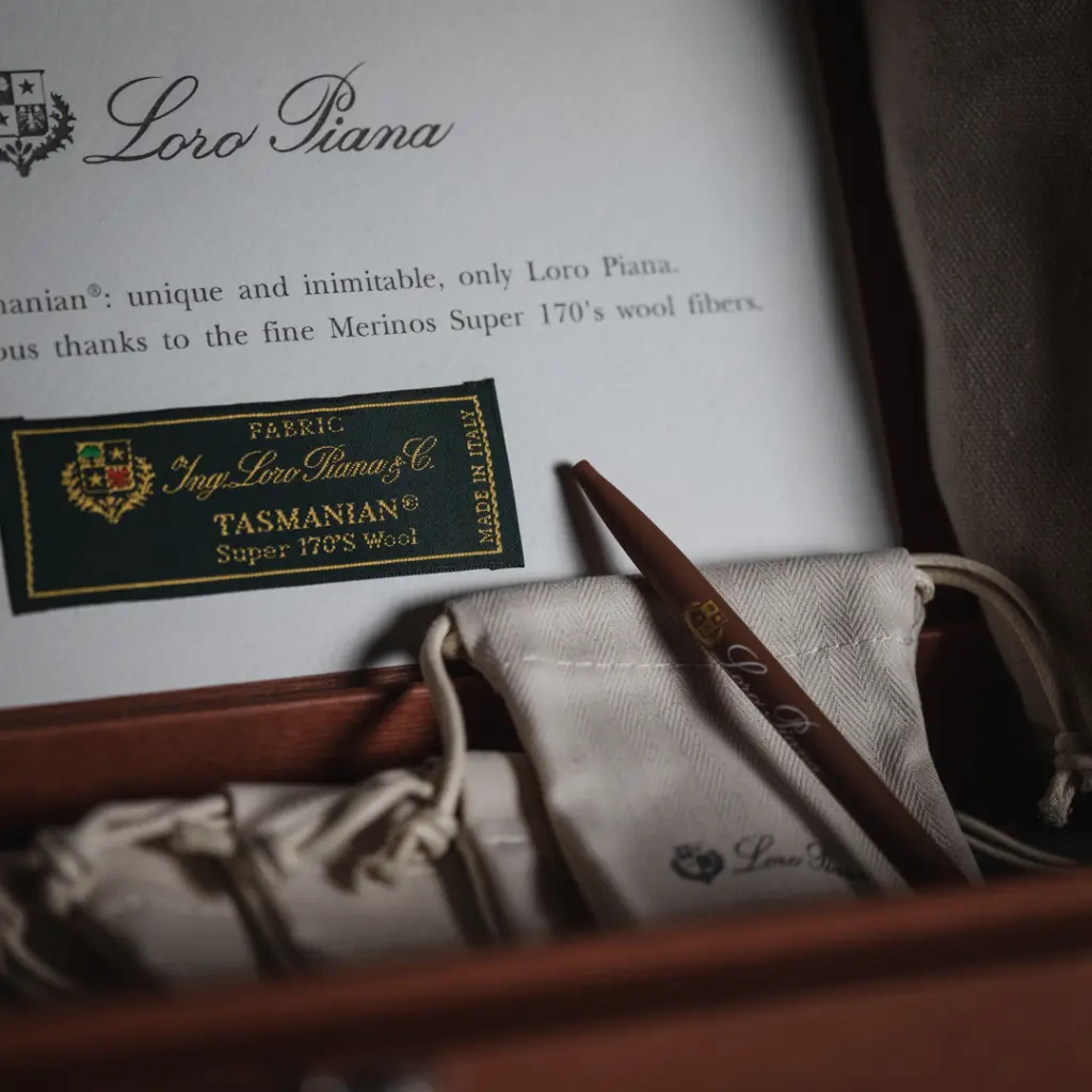 横浜テーラーナガサカロロ・ピアーナ新作生地 Australis® デビュー